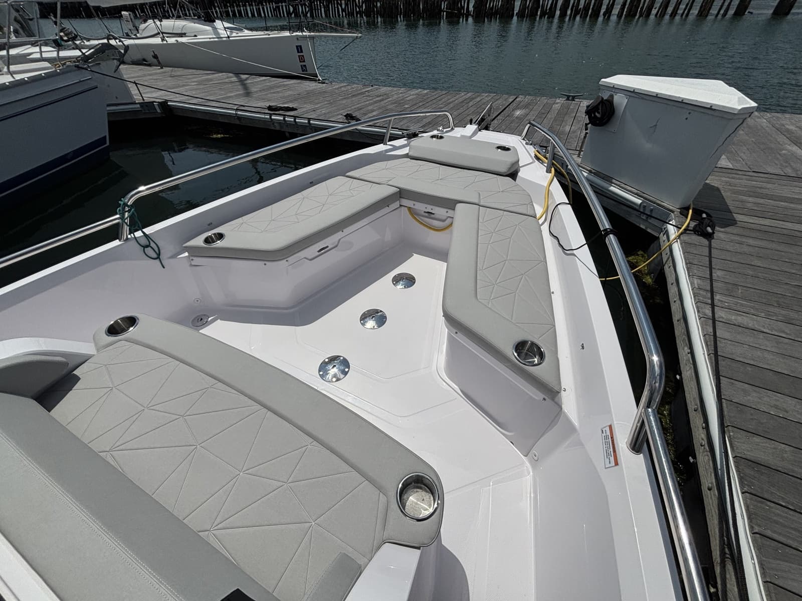 2025 Axopar 29XC - Photo 15