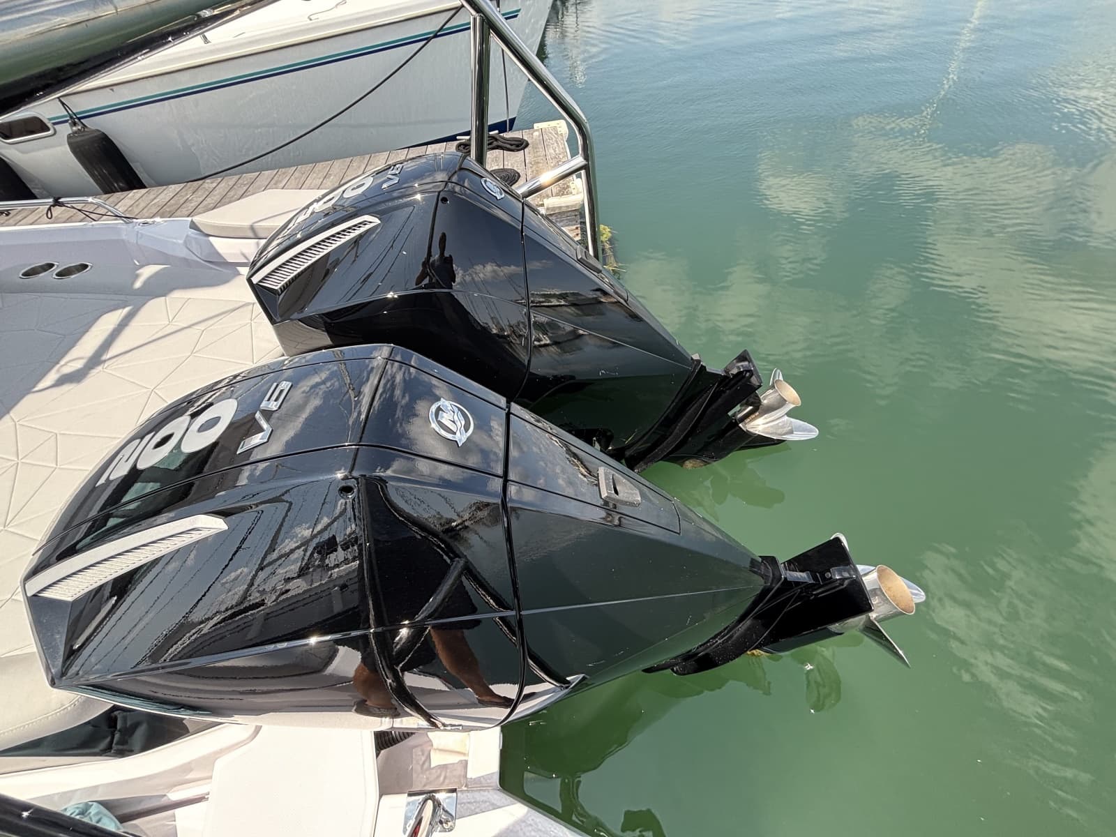 2025 Axopar 29XC - Photo 30