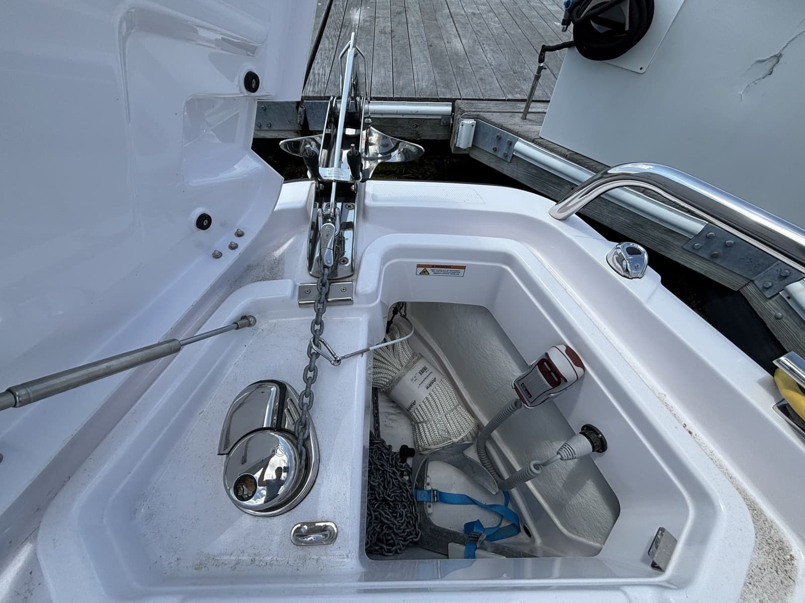 2025 Axopar 29XC - Photo 29