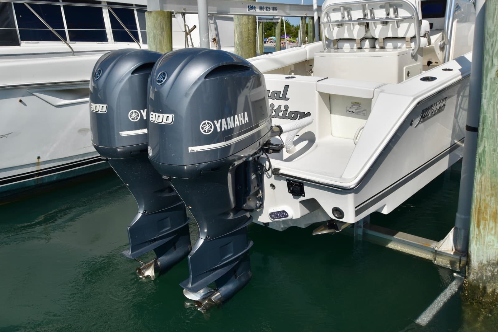 2015 Jupiter 30 Center Console - Photo 33