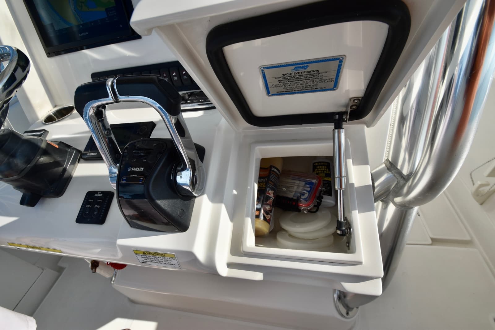 2015 Jupiter 30 Center Console - Photo 13