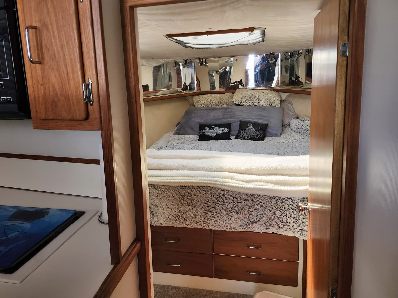 1992 Tollycraft 34 Sport Sedan - Photo 22