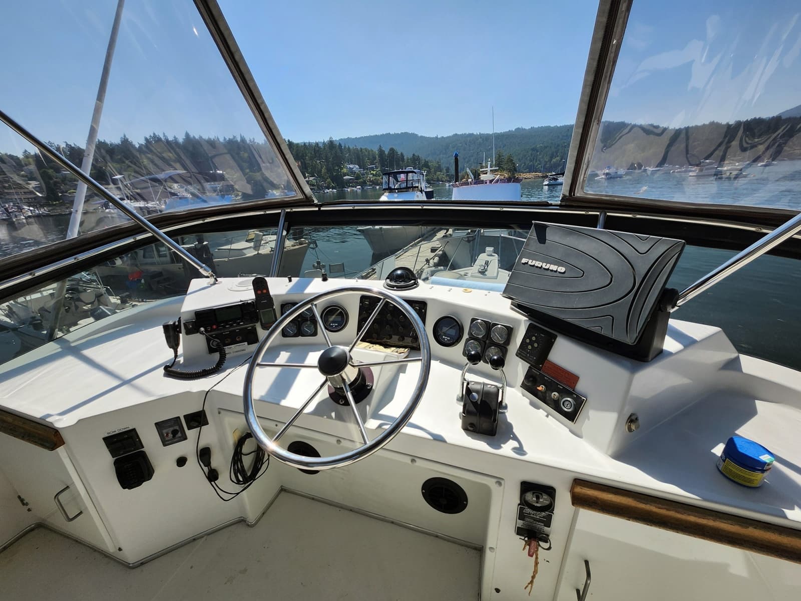 1992 Tollycraft 34 Sport Sedan - Photo 34