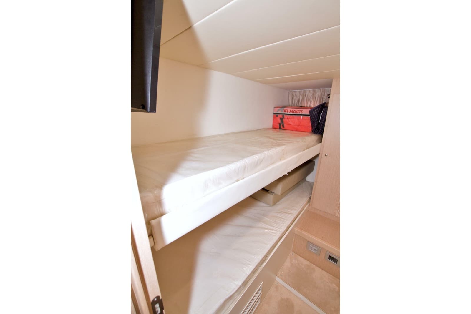 2014 Ferretti Yachts 620 - Photo 85