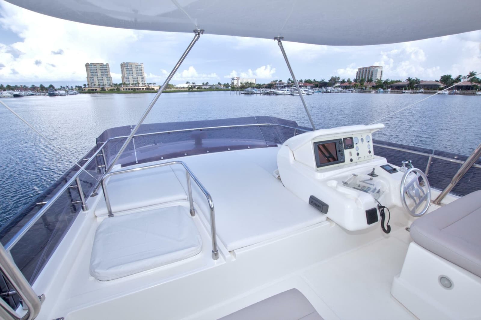 2014 Ferretti Yachts 620 - Photo 15