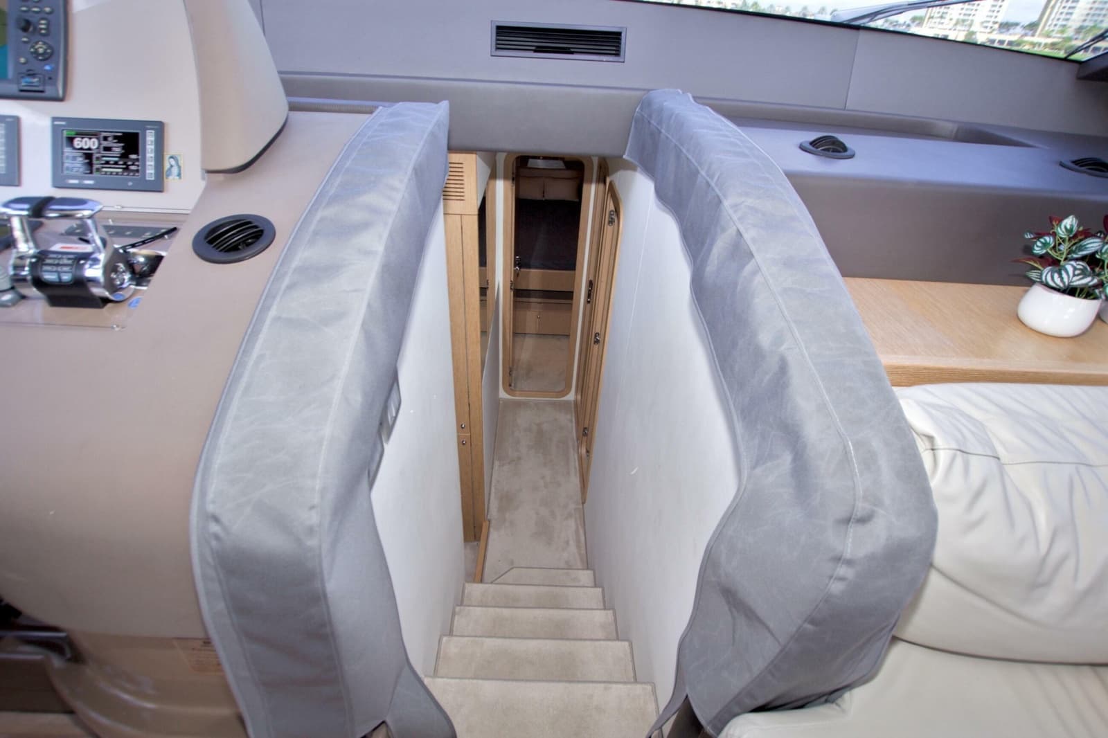 2014 Ferretti Yachts 620 - Photo 48