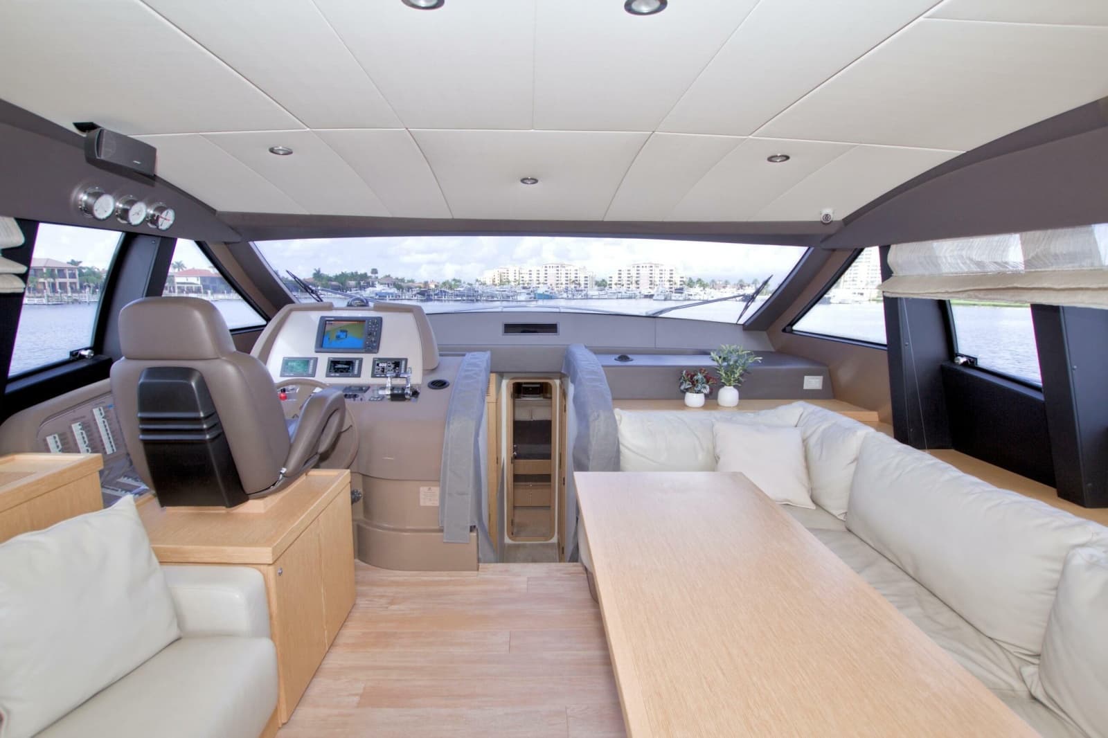 2014 Ferretti Yachts 620 - Photo 47