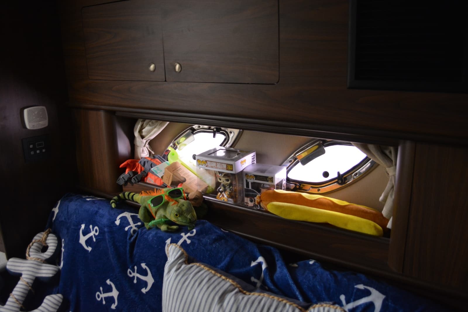 2018 Rinker 320 EX - Photo 33