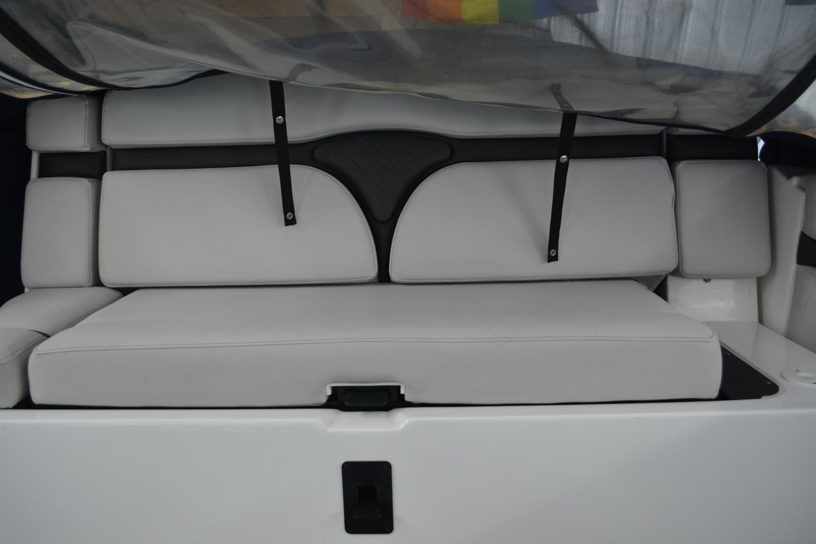 2018 Rinker 320 EX - Photo 19