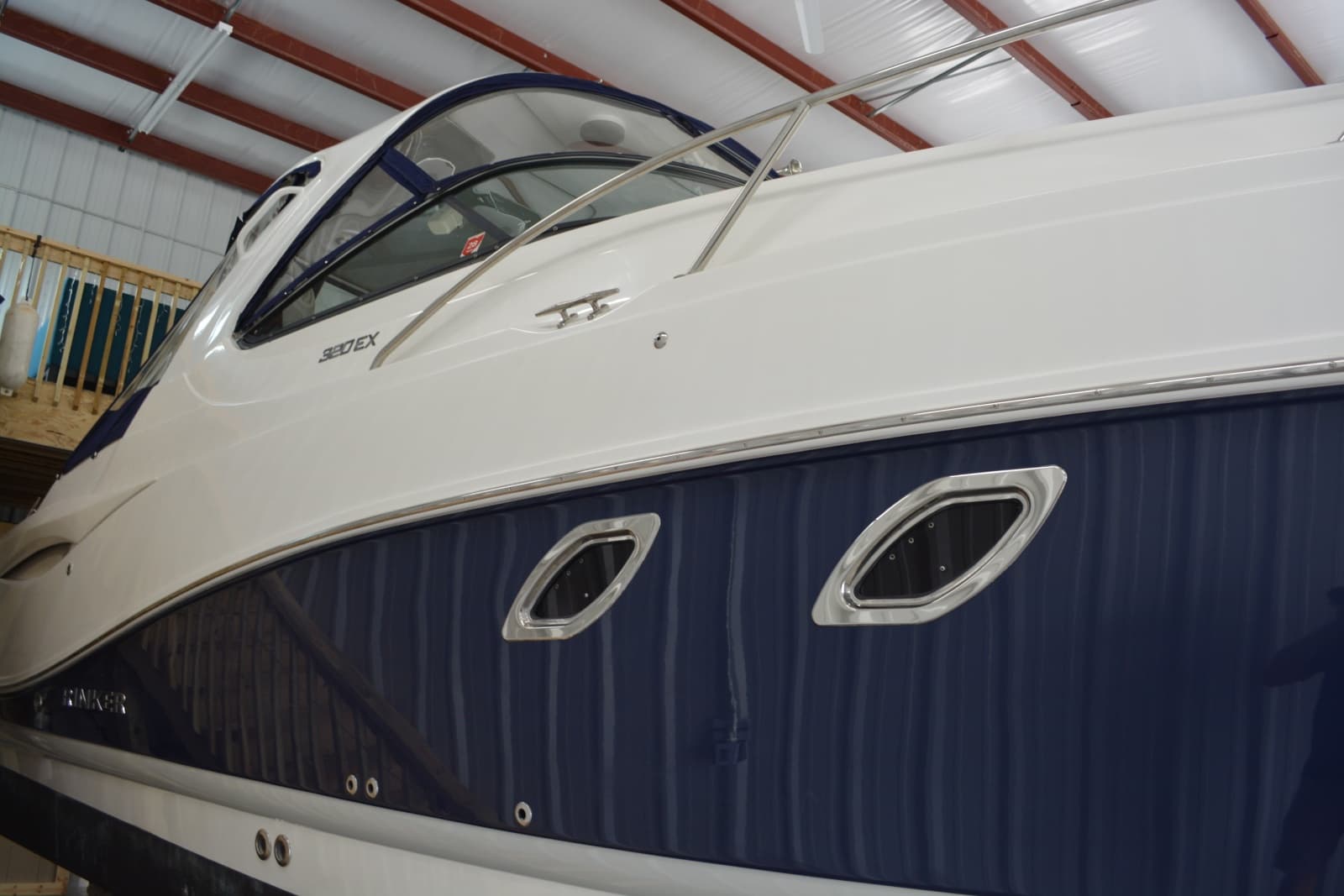 2018 Rinker 320 EX - Photo 3