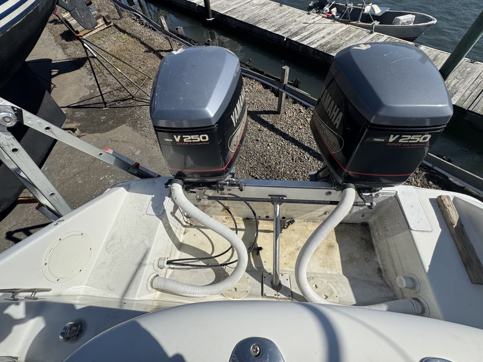 1990 Donzi F 33 - Photo 18