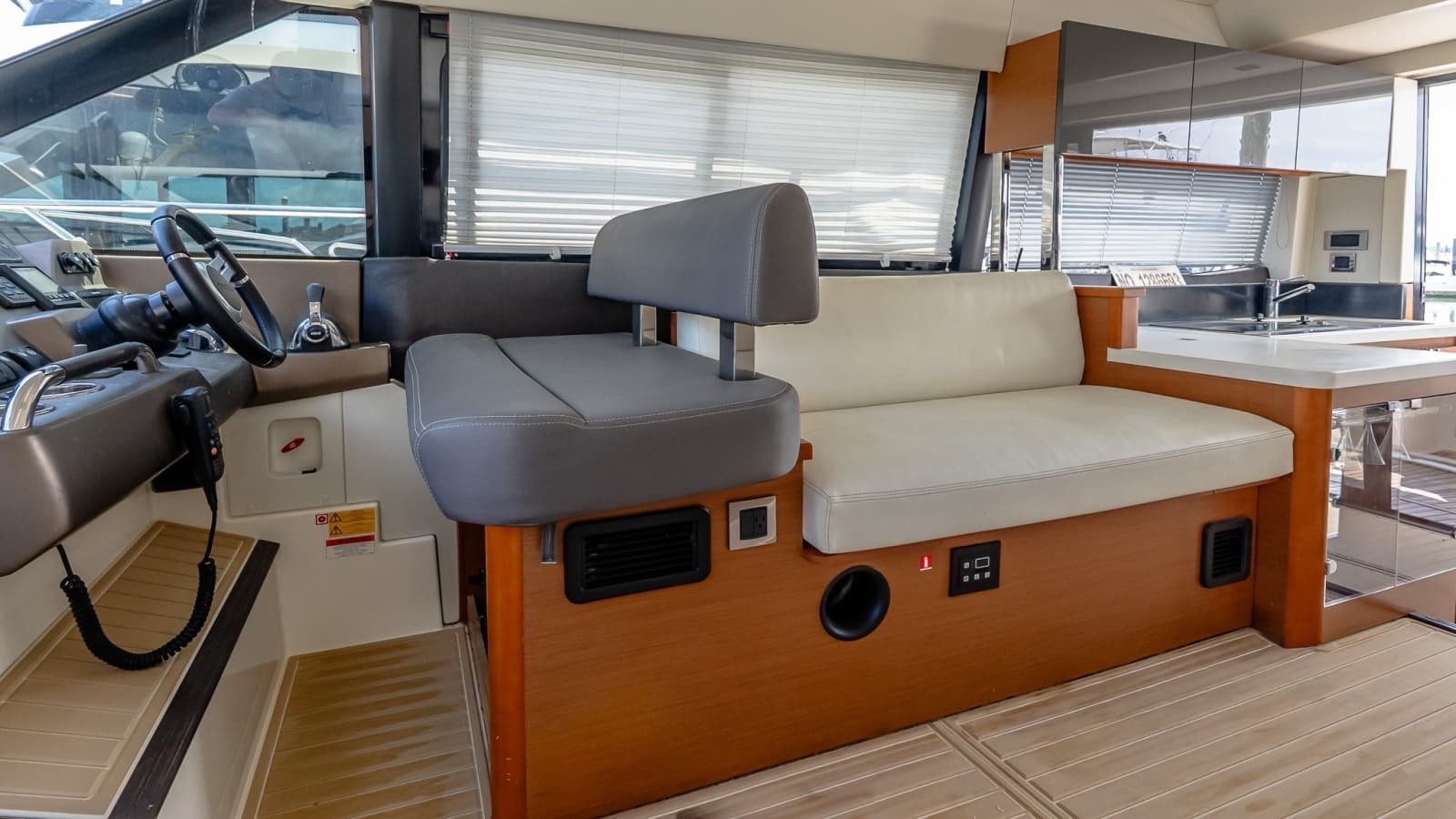 2015 Prestige 450S - Photo 22