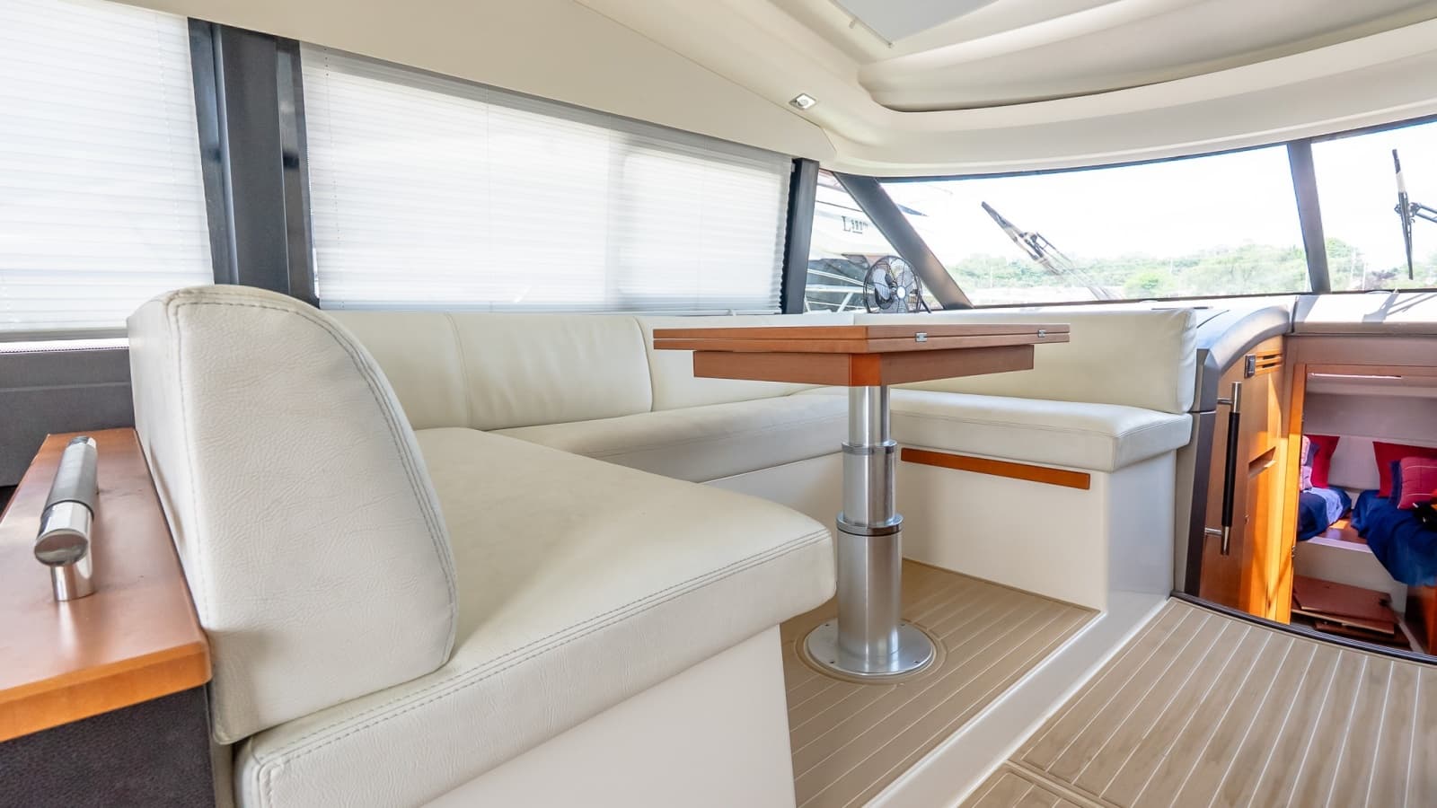 2015 Prestige 450S - Photo 13