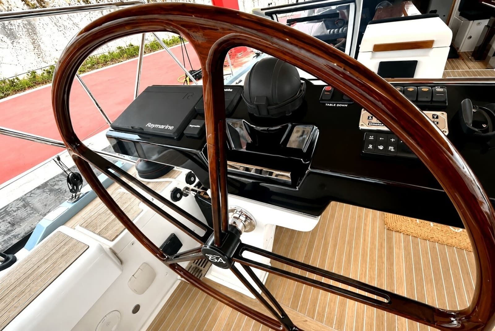 2016 Jeanneau 64 - Photo 9