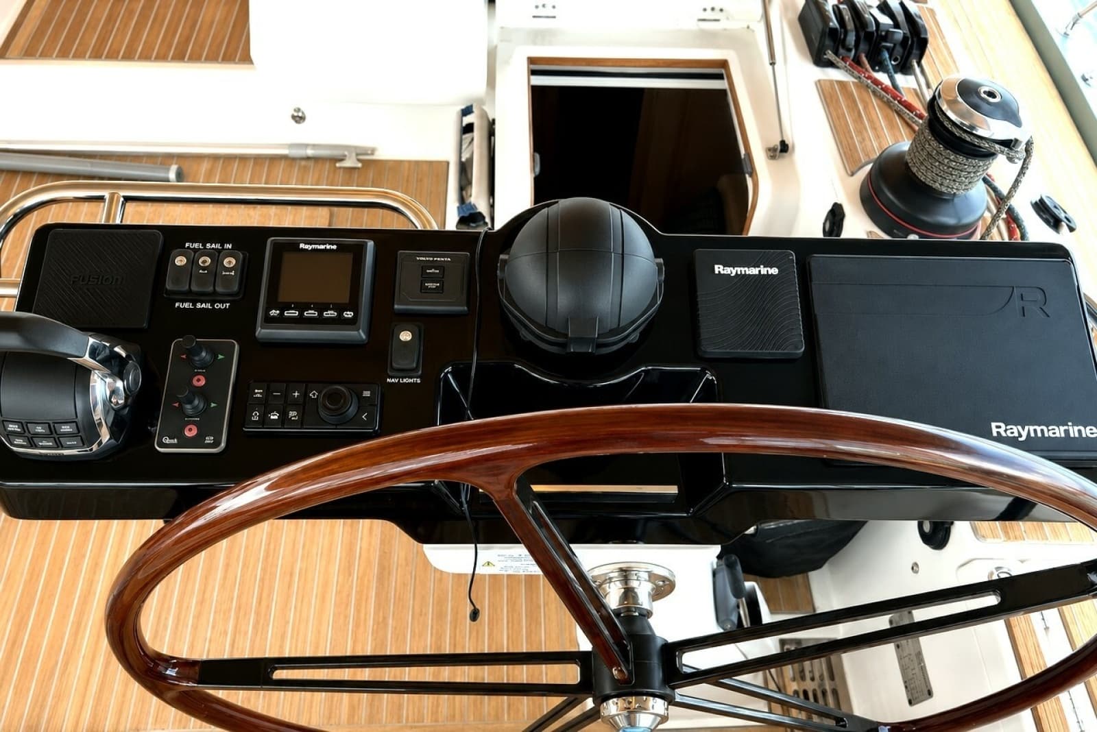 2016 Jeanneau 64 - Photo 7