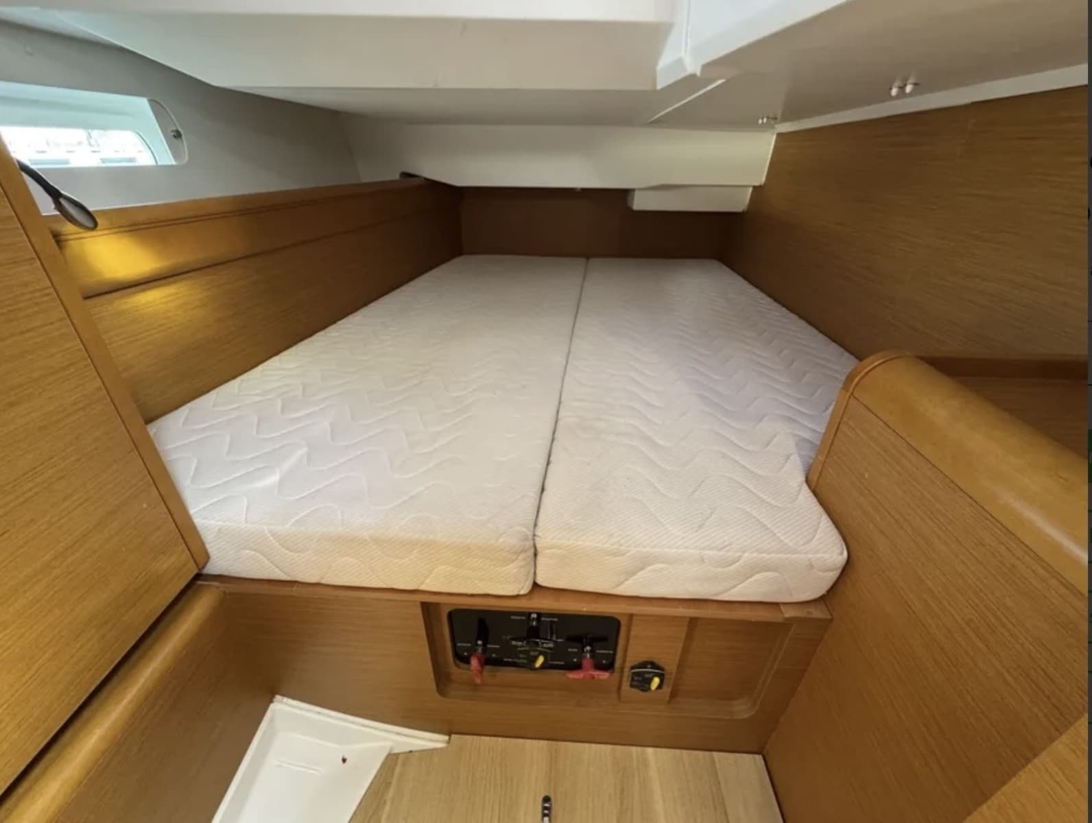 2016 Jeanneau Sun Odyssey 449 - Photo 16