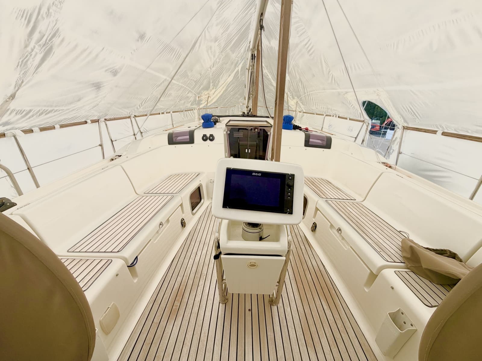 2016 Jeanneau Sun Odyssey 449 - Photo 6