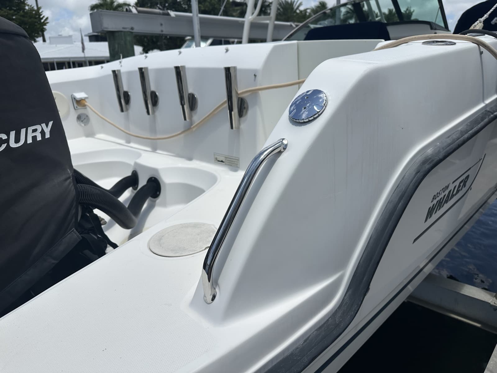 2015 Boston Whaler  - Photo 35