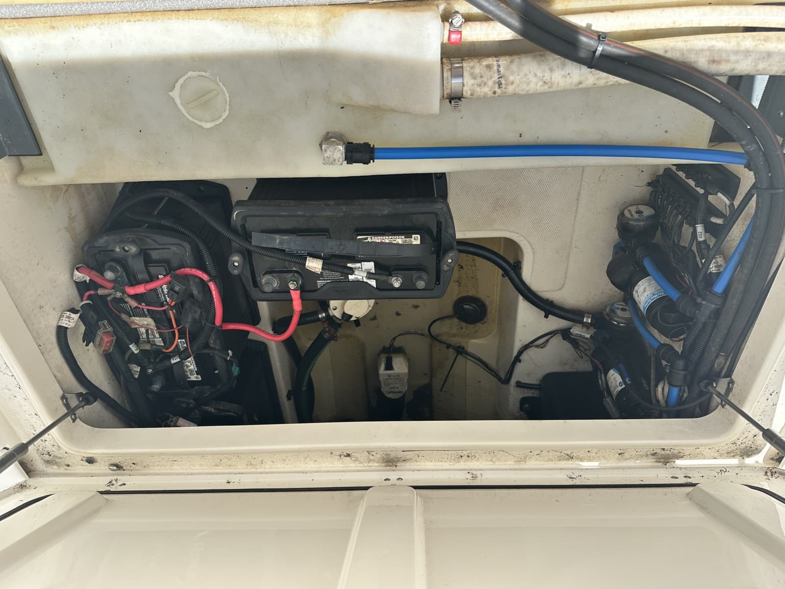 2015 Boston Whaler  - Photo 16