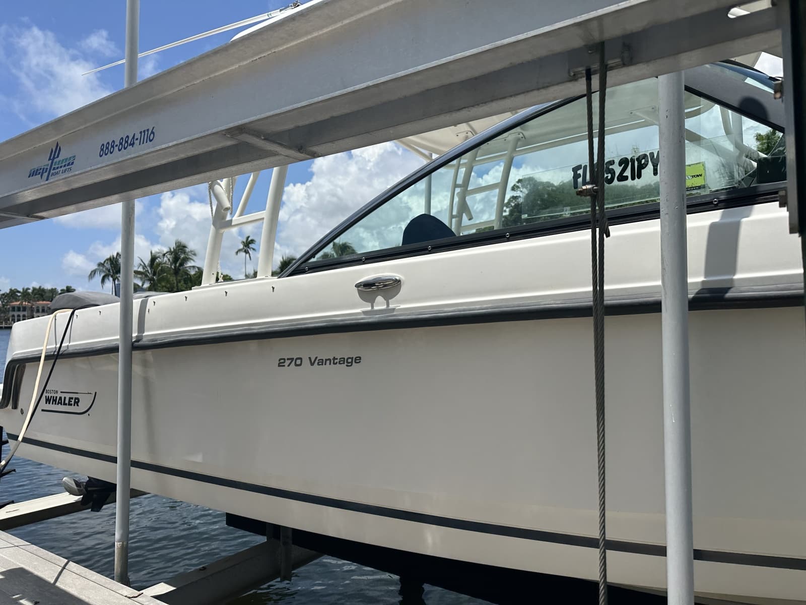2015 Boston Whaler  - Photo 7