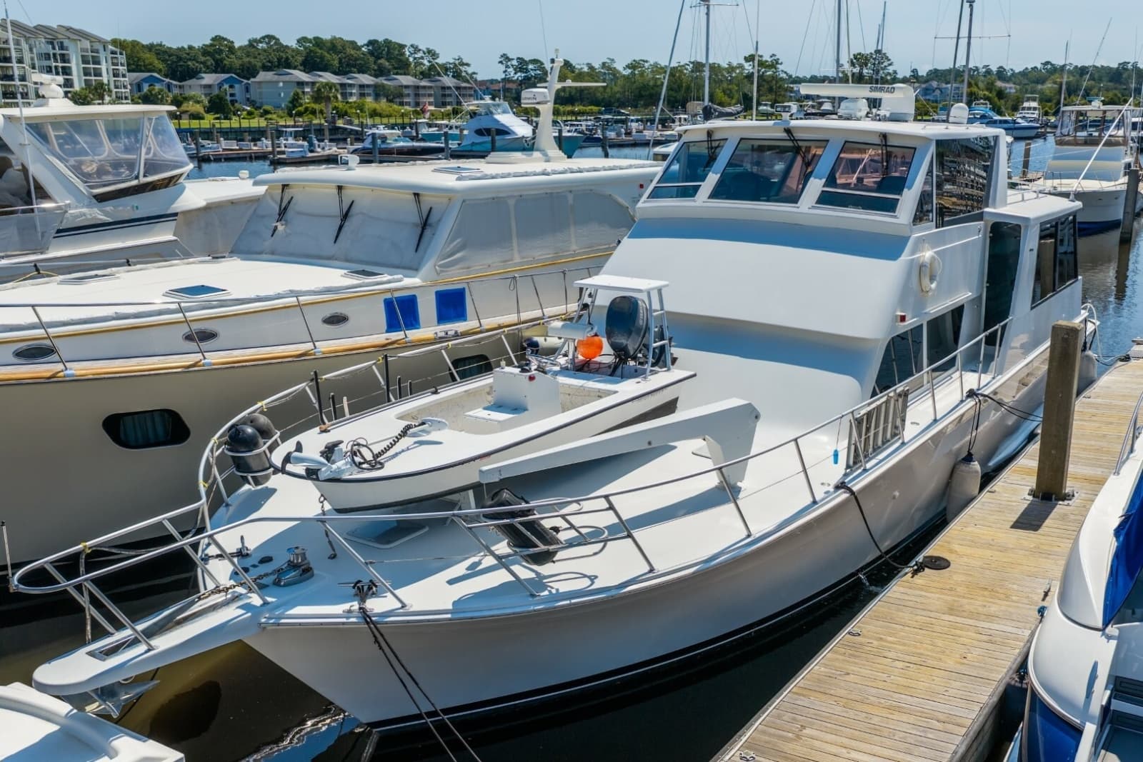 1999 Viking Cockpit Sport Yacht - Photo 3