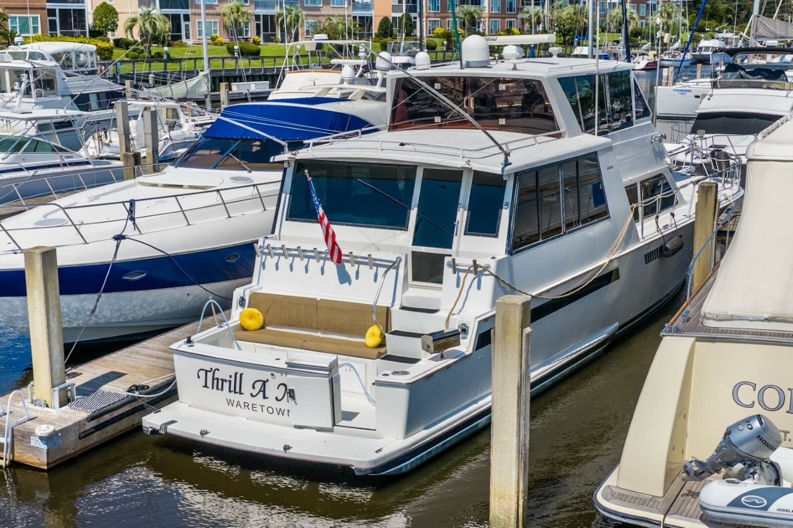 1999 Viking Cockpit Sport Yacht - Photo 4