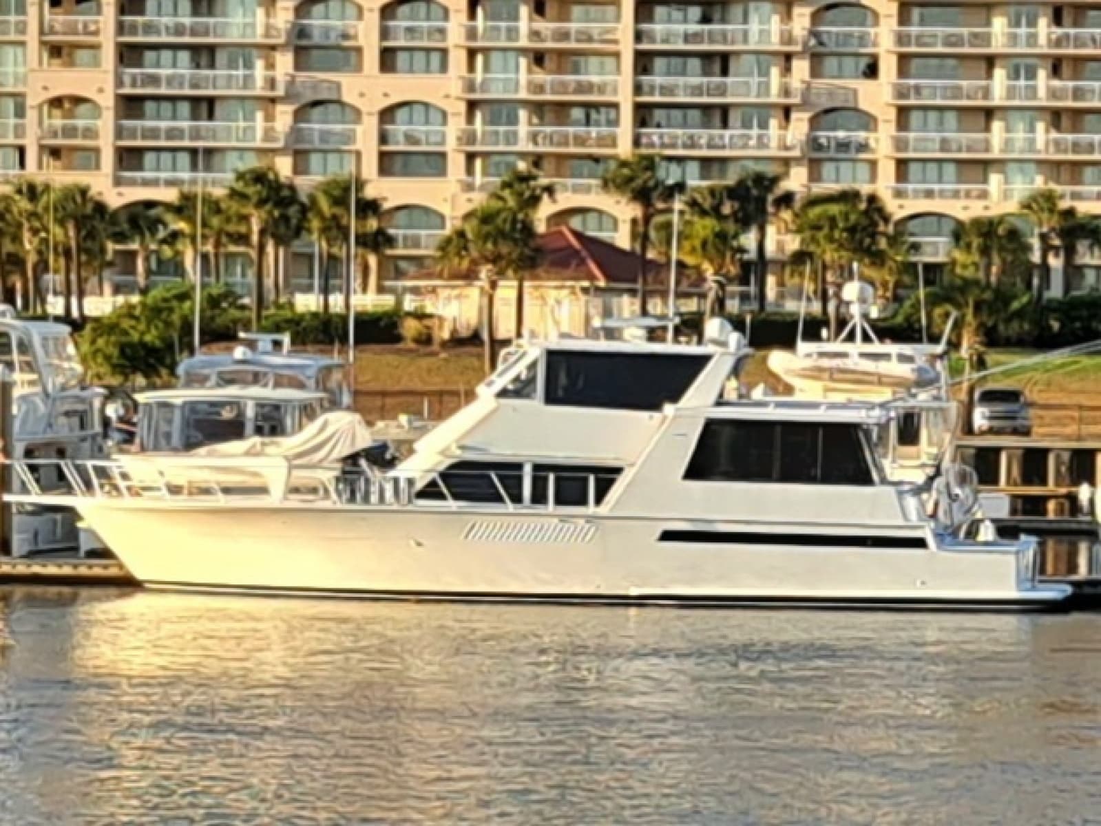1999 Viking Cockpit Sport Yacht - Photo 1