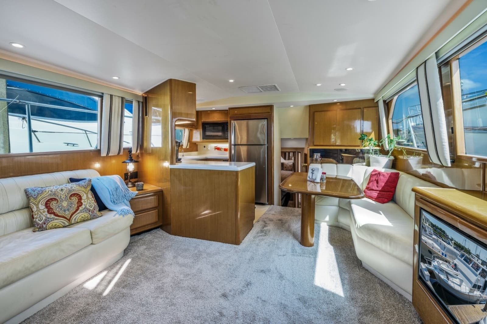 1999 Viking Cockpit Sport Yacht - Photo 13