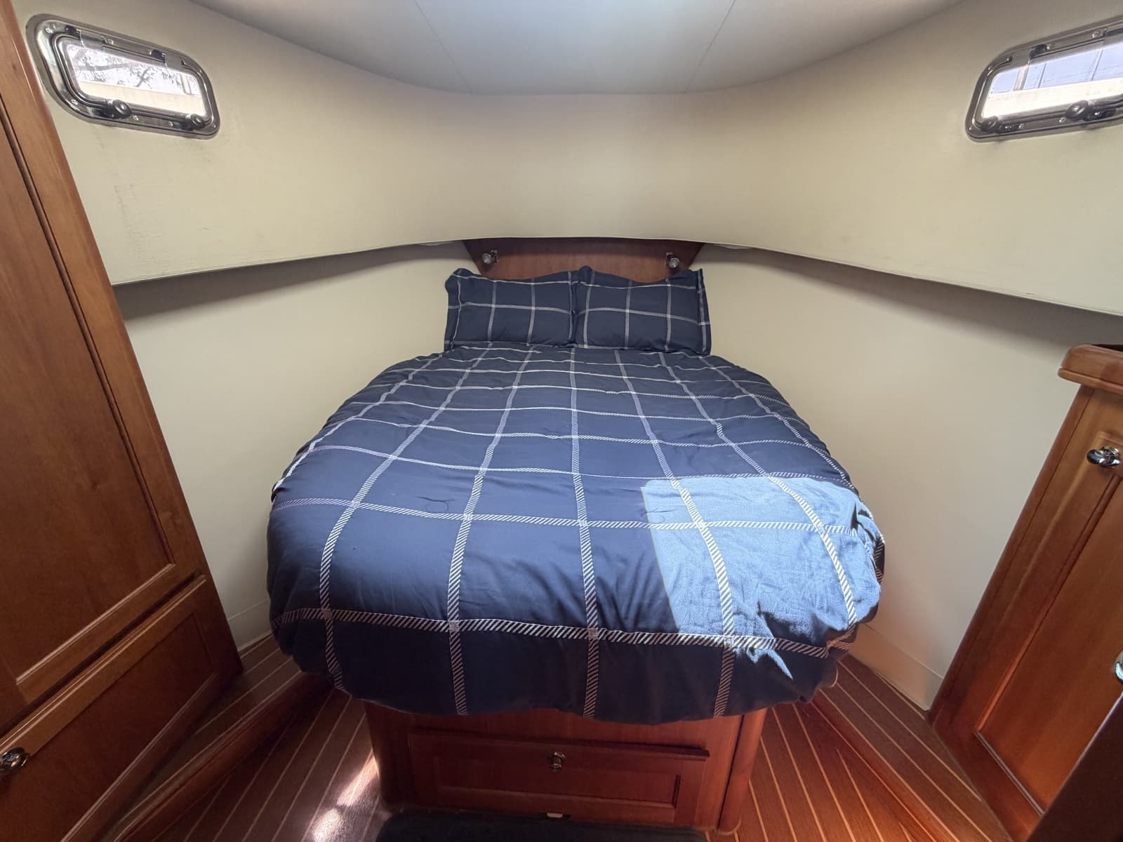 2006 Mainship 34 Trawler - Photo 95