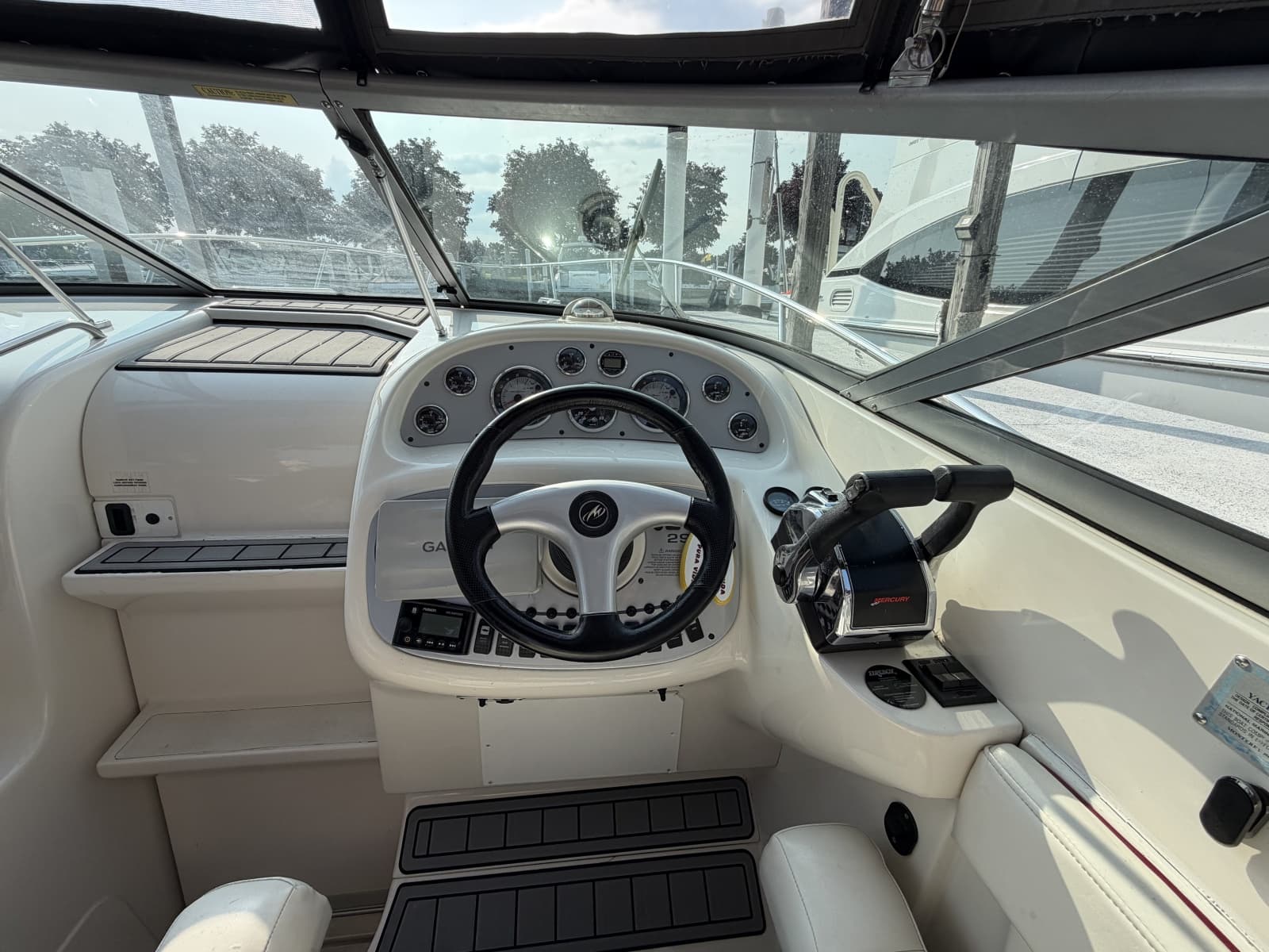 2006 Monterey 298 Sport Cruiser - Photo 28