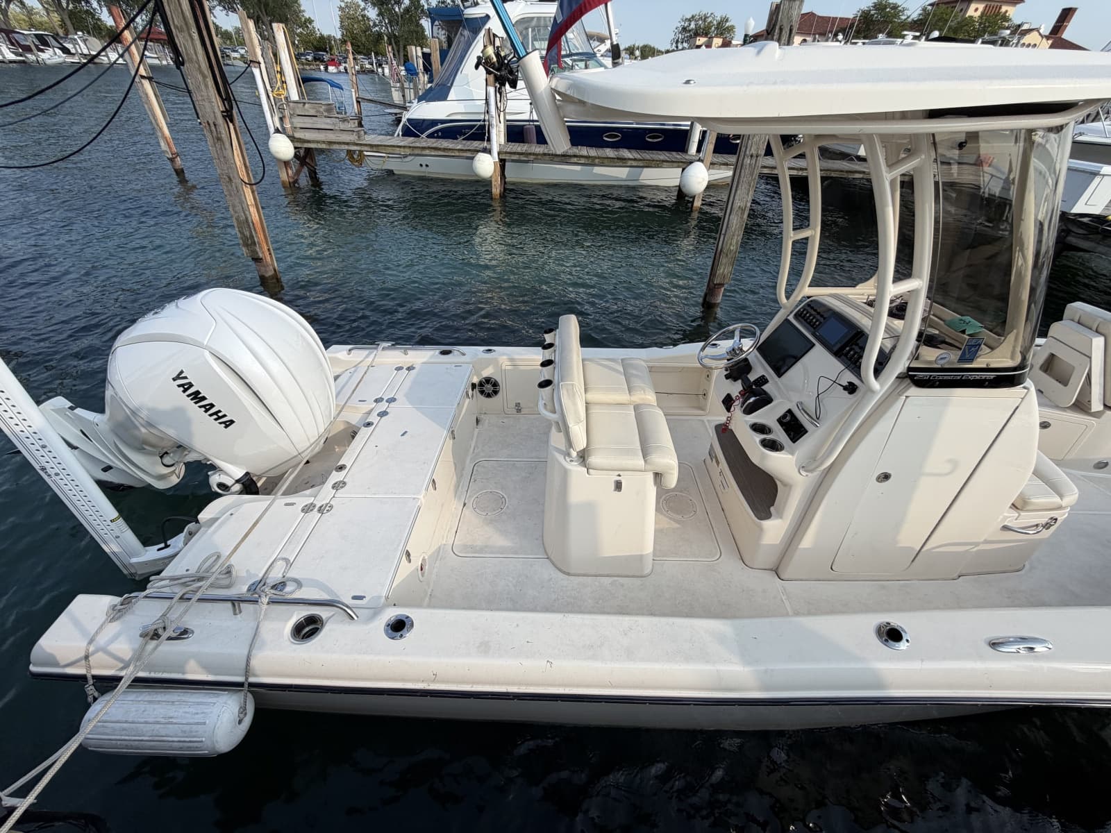 2022 Grady-White 251 Coastal Explorer - Photo 9