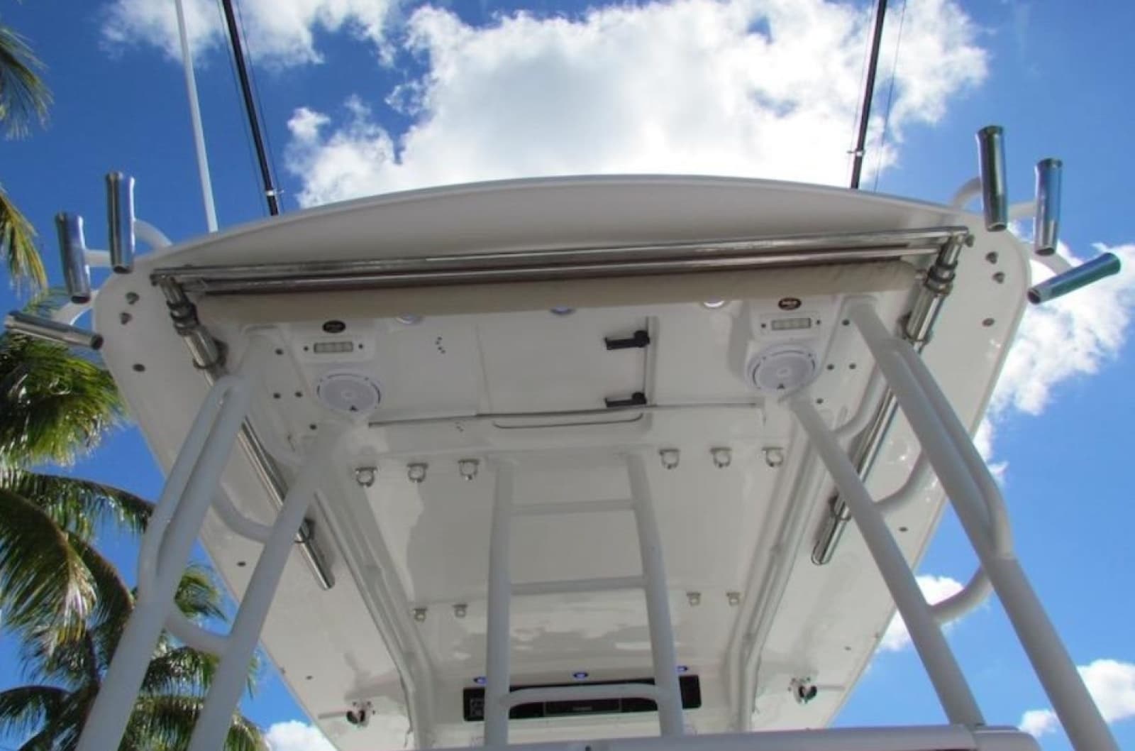 2016 Everglades 435 Center Console - Photo 28