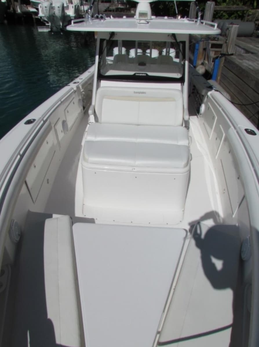 2016 Everglades 435 Center Console - Photo 17
