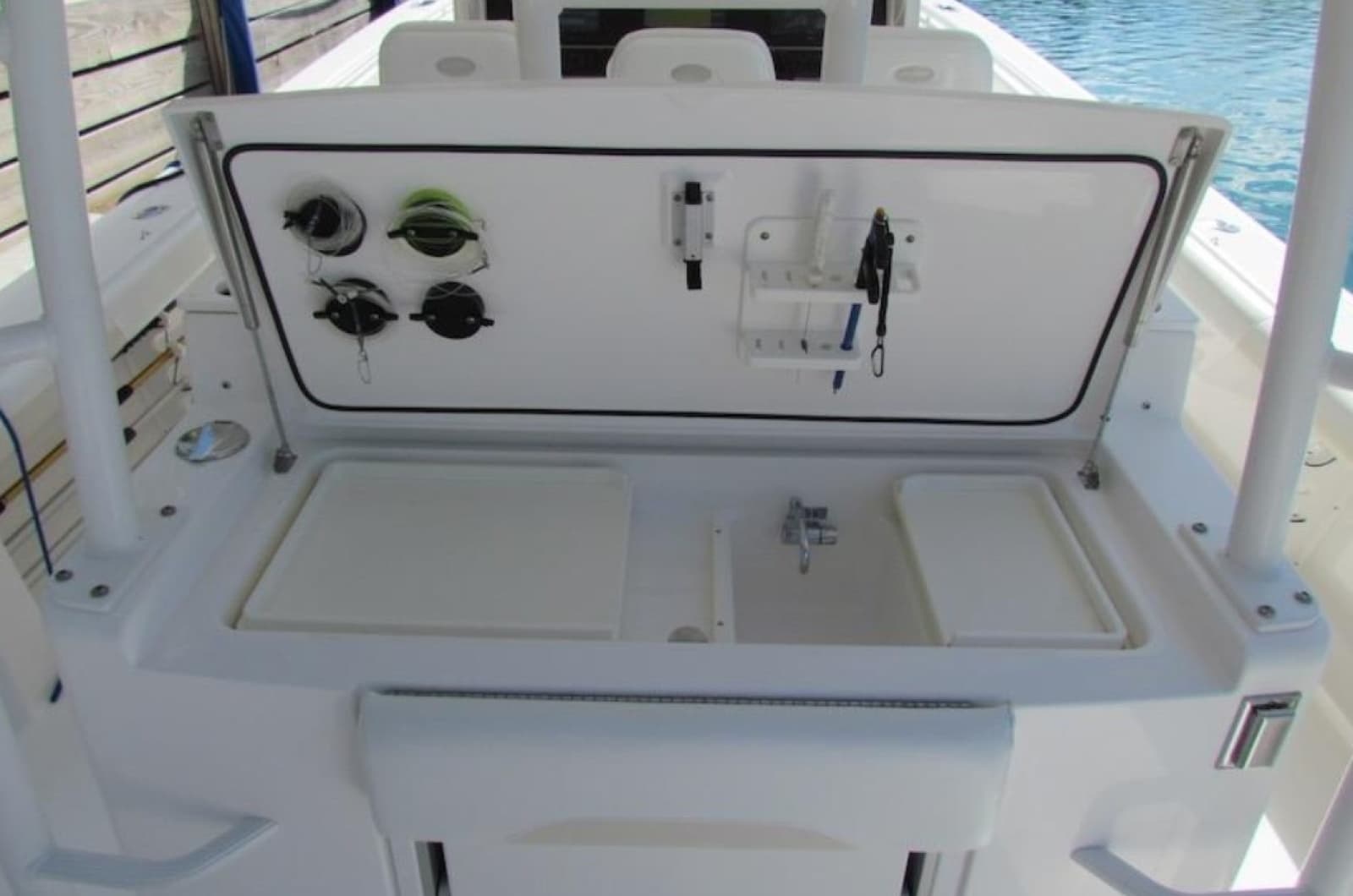 2016 Everglades 435 Center Console - Photo 29