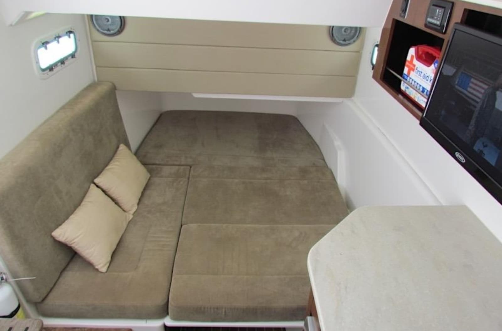 2016 Everglades 435 Center Console - Photo 33