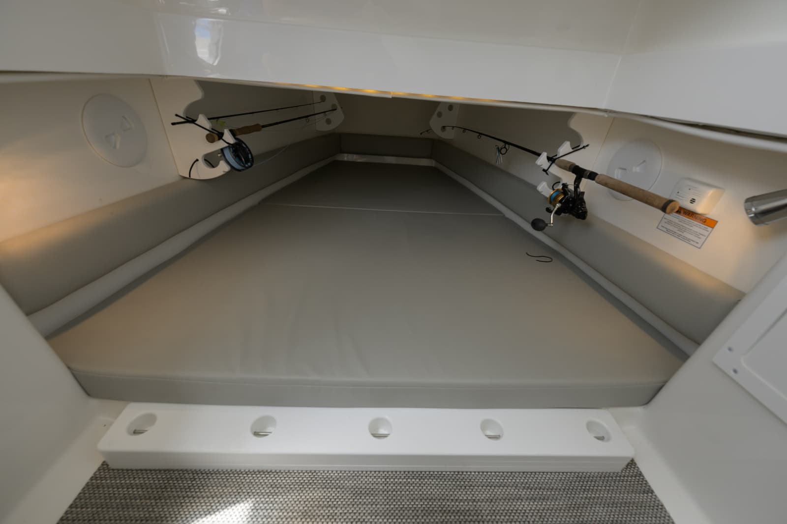 2022 Regulator 34 CC - Photo 24