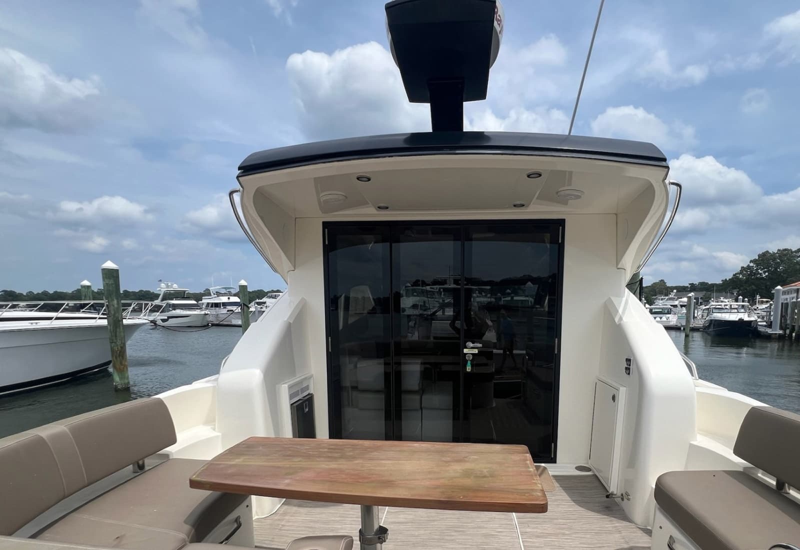 2019 Carver C37 - Photo 14