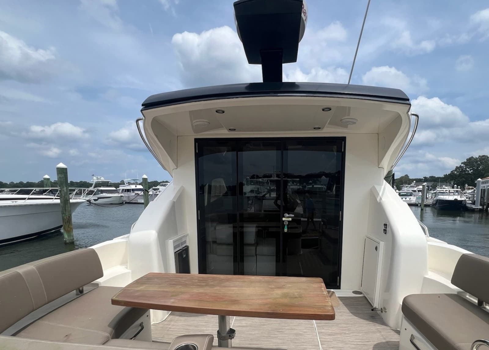 2019 Carver C37 - Photo 12