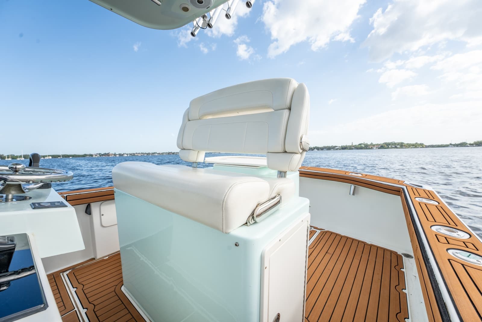 2009 Bimini 24 Center Console - Photo 8