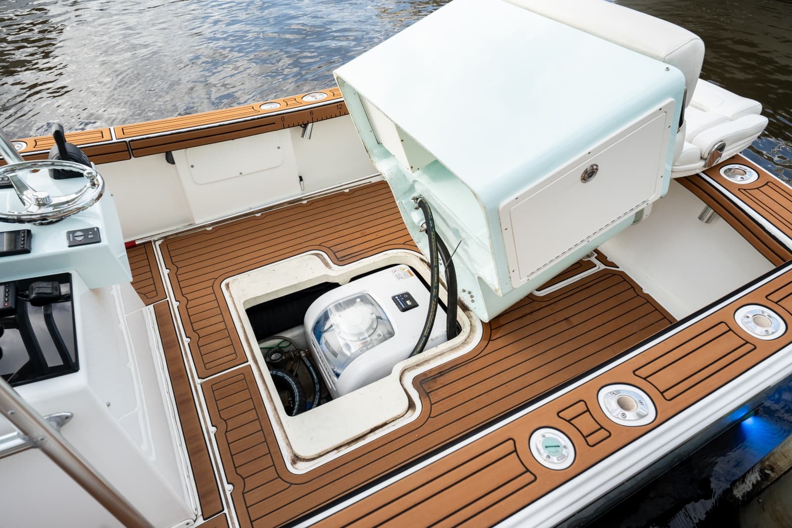 2009 Bimini 24 Center Console - Photo 14