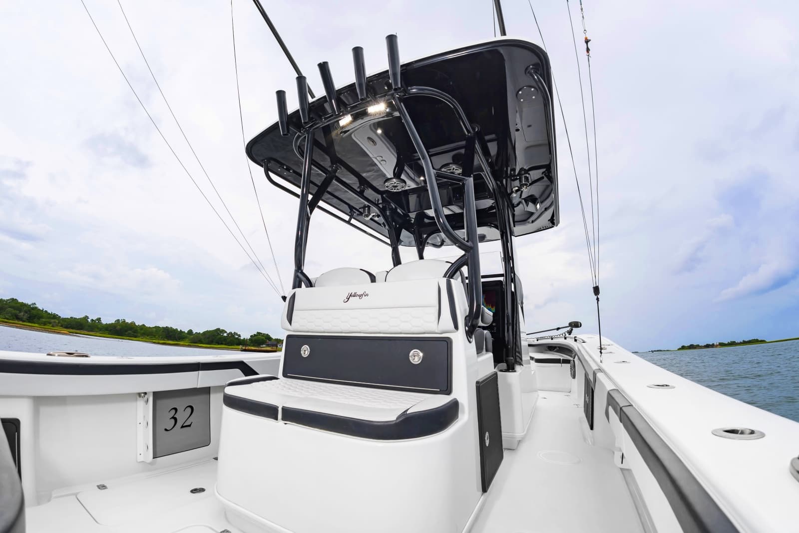 2025 Yellowfin 32 - Photo 19