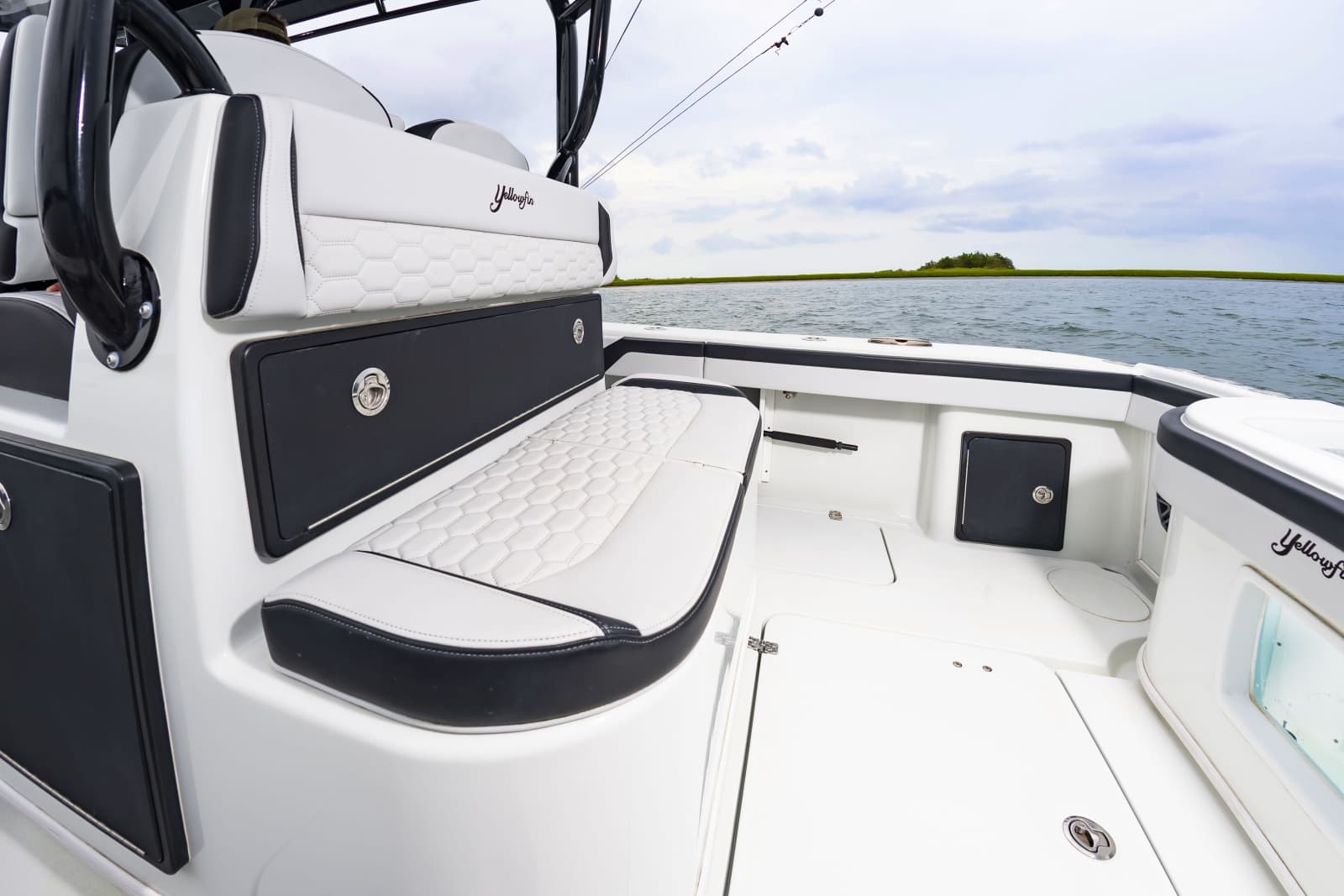 2025 Yellowfin 32 - Photo 20