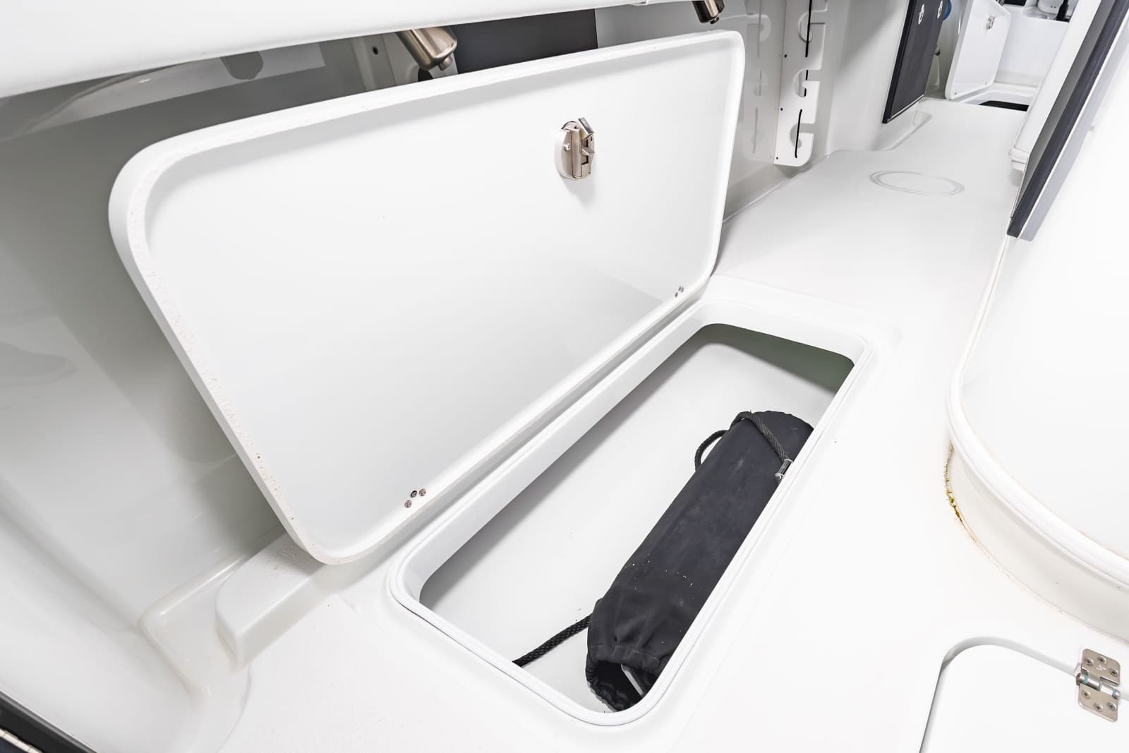 2025 Yellowfin 32 - Photo 23