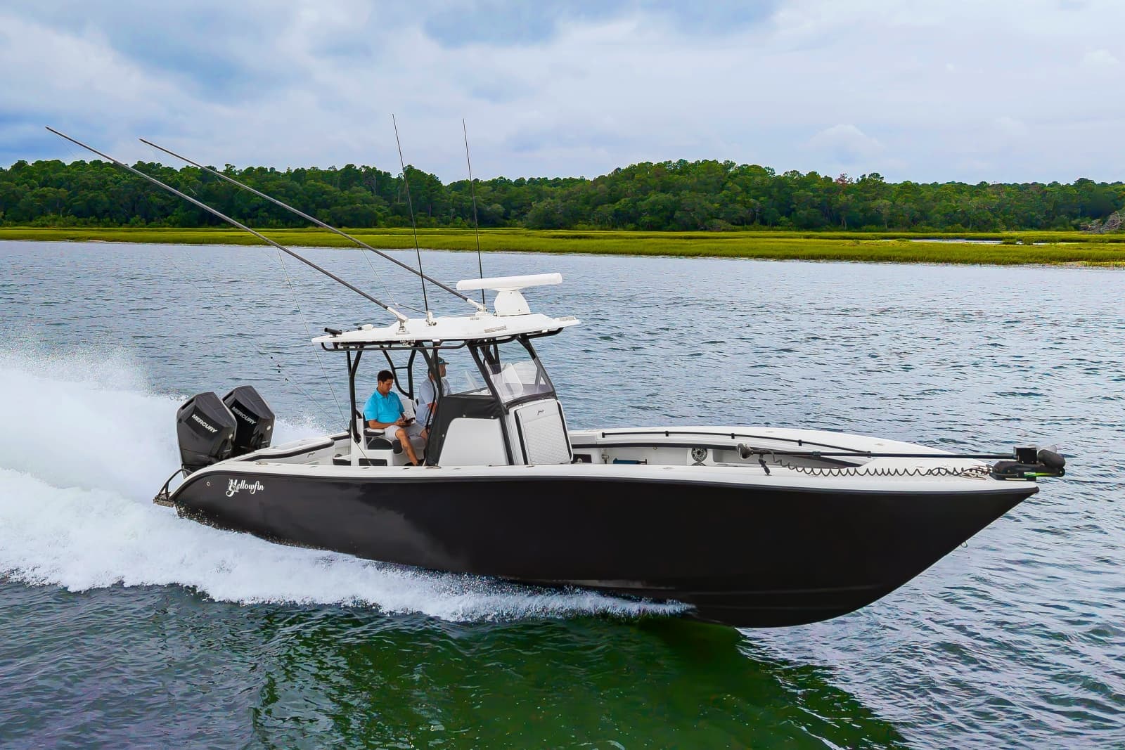 2025 Yellowfin 32 - Photo 3