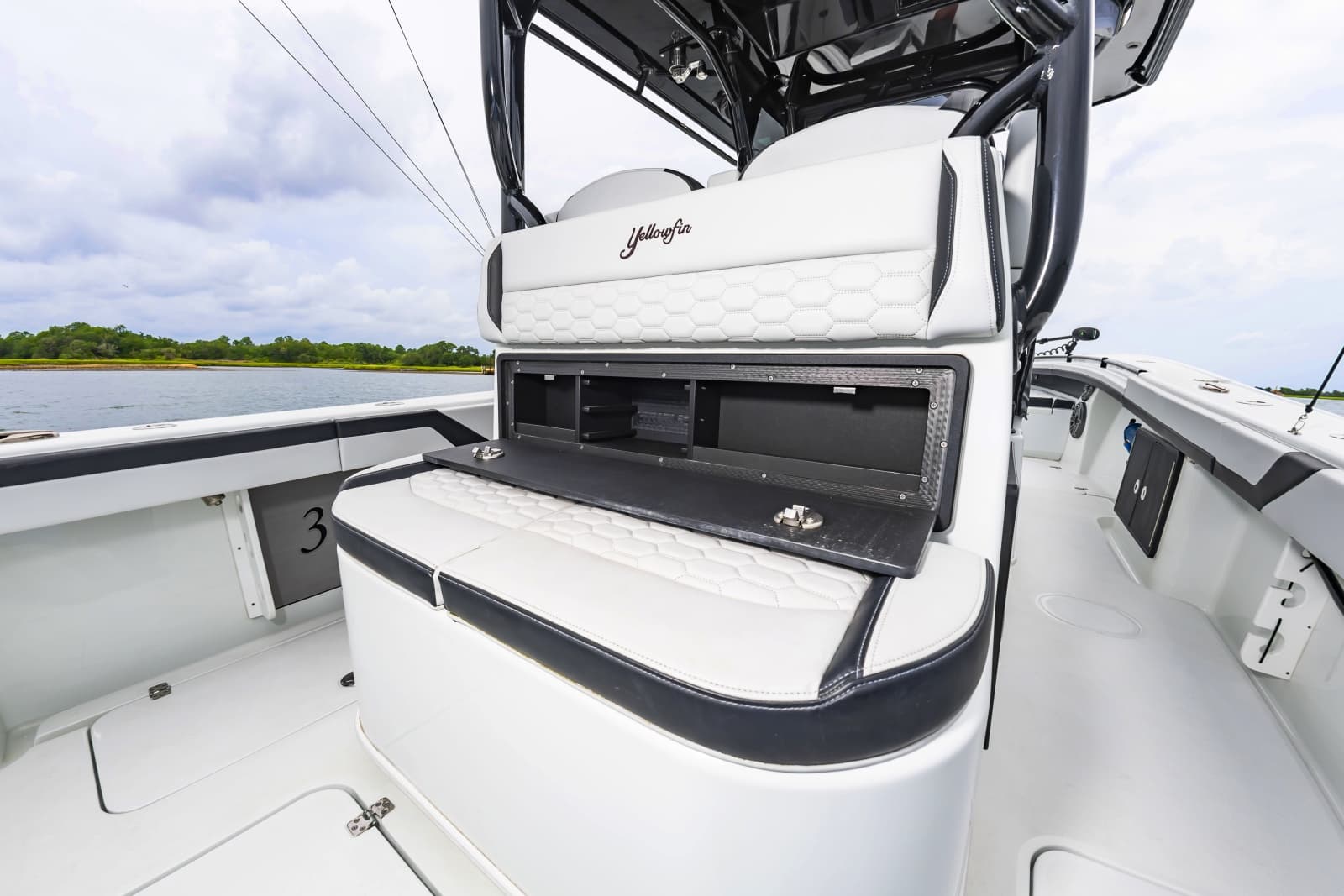 2025 Yellowfin 32 - Photo 25