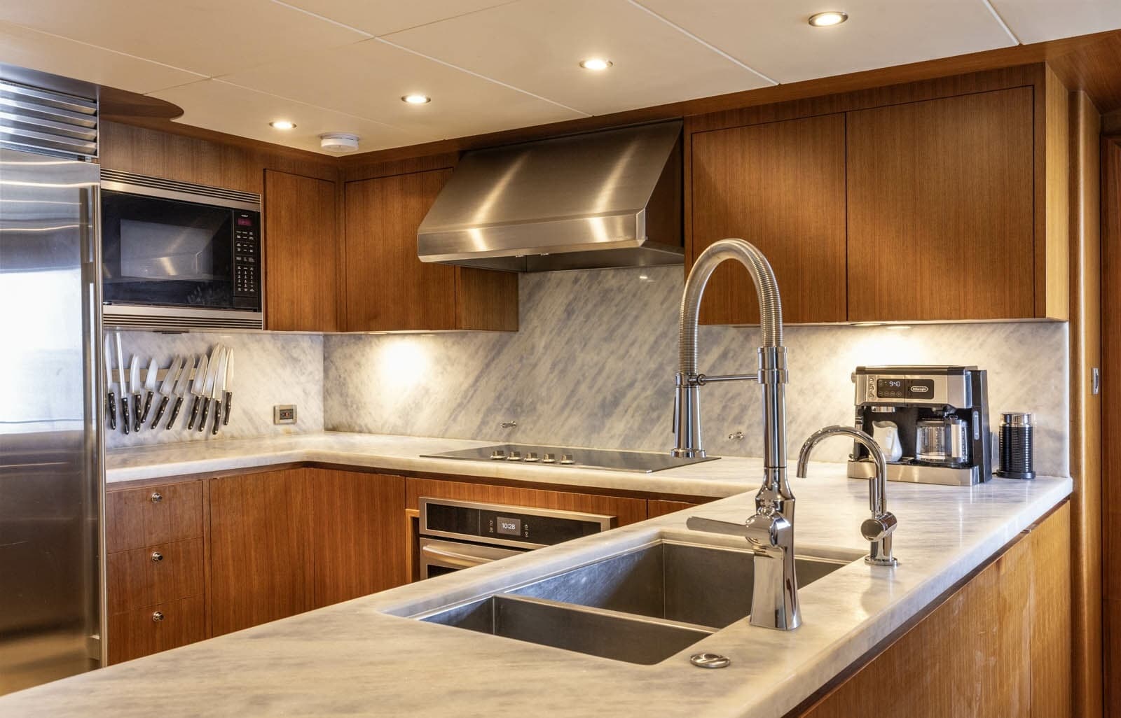 2017 Ocean Alexander OA 120 - Photo 9