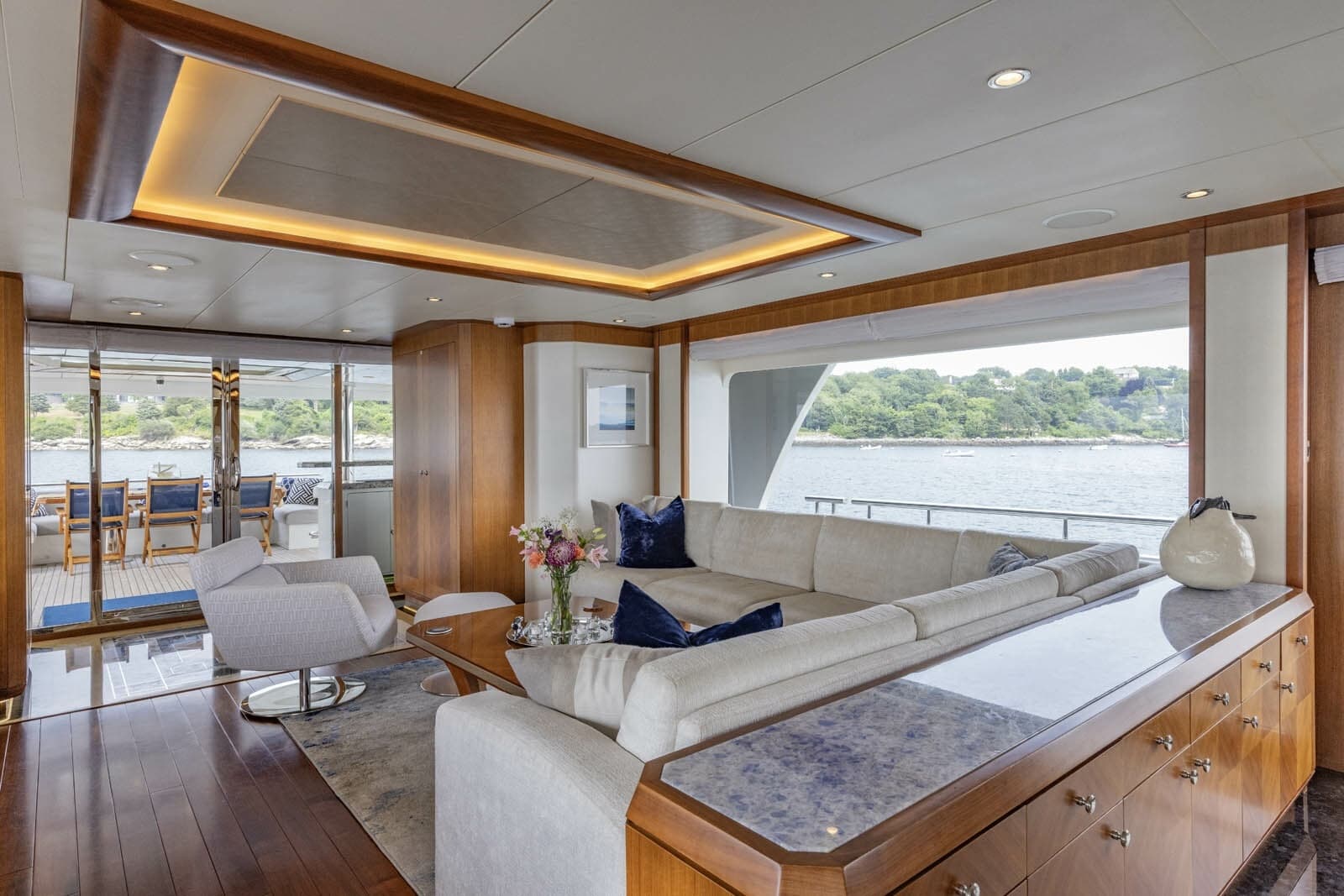 2017 Ocean Alexander OA 120 - Photo 4