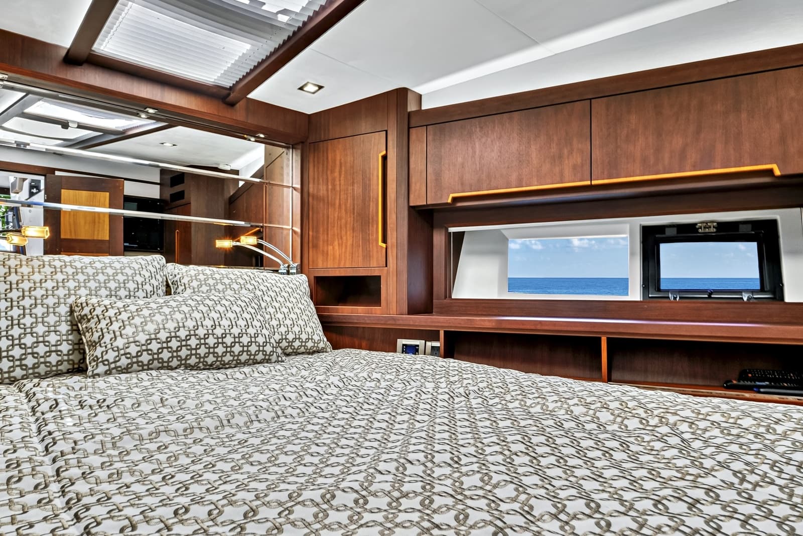 2017 Galeon Sky - Photo 29