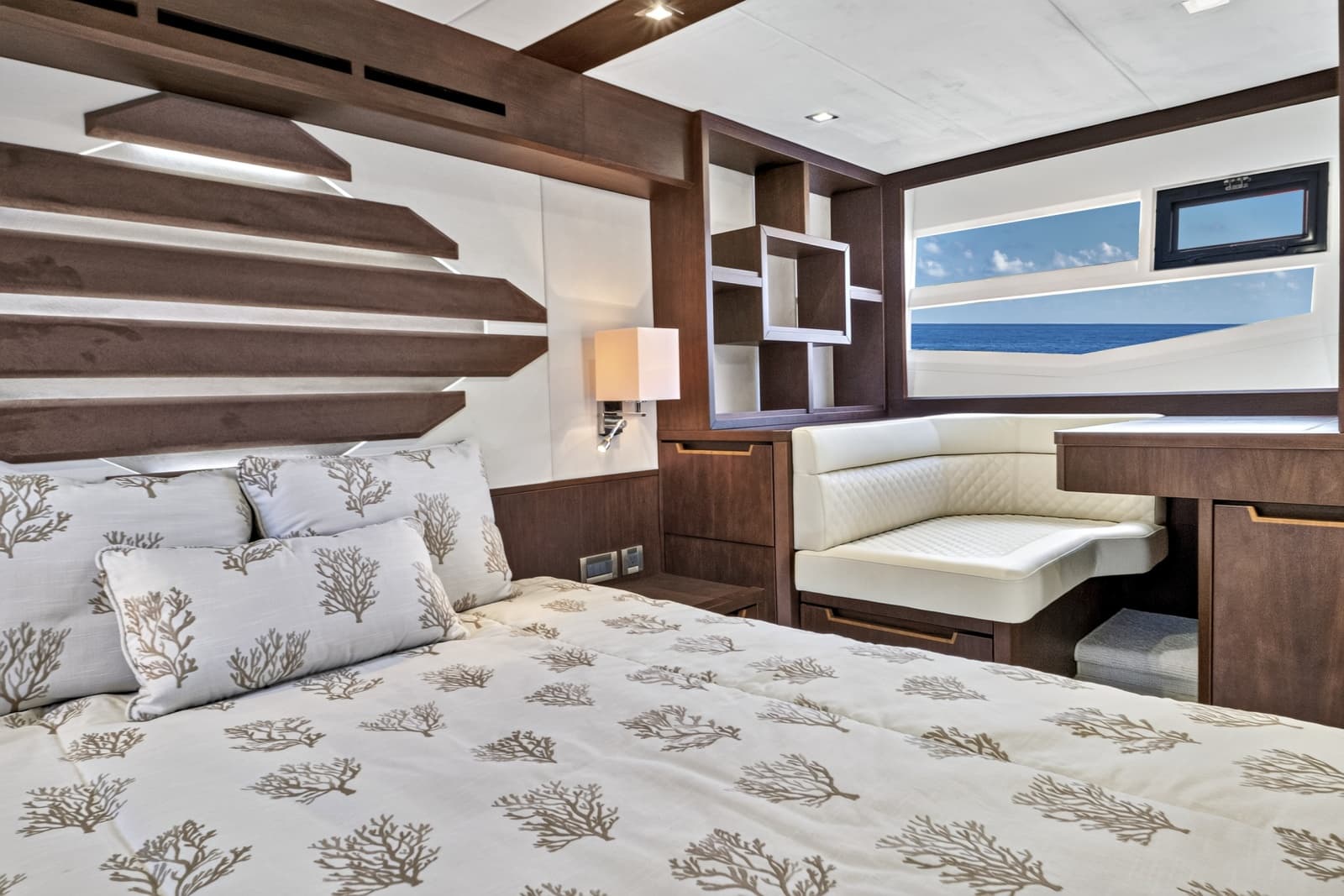 2017 Galeon Sky - Photo 31