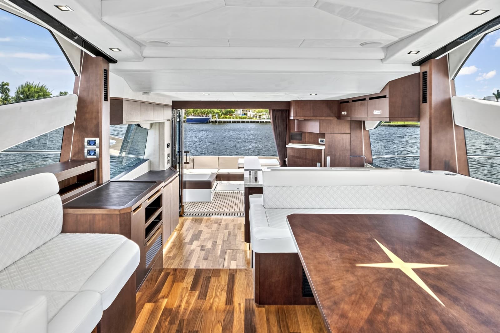 2017 Galeon Sky - Photo 18